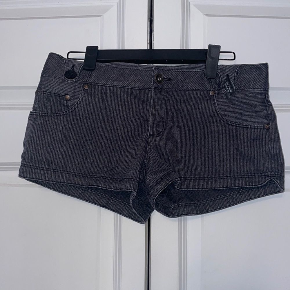 Off the Wall shorts 